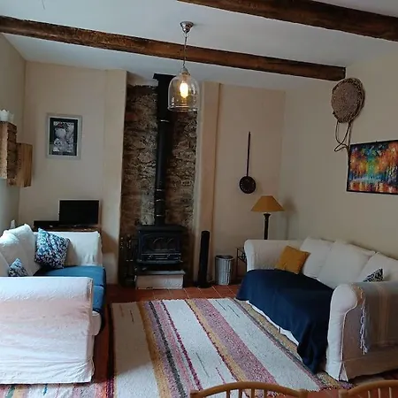Ceps Sleeps 6 With Free Wifi Near The River Prázdninový dům