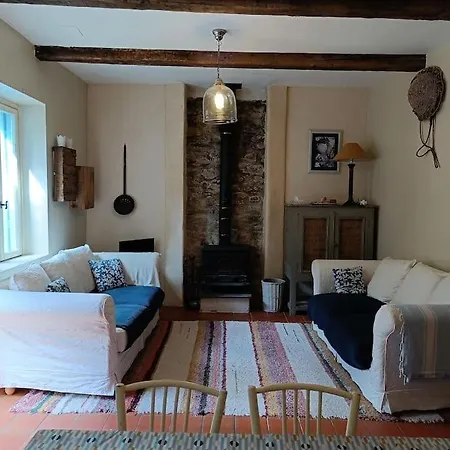 Ceps Sleeps 6 With Free Wifi Near The River Prázdninový dům *