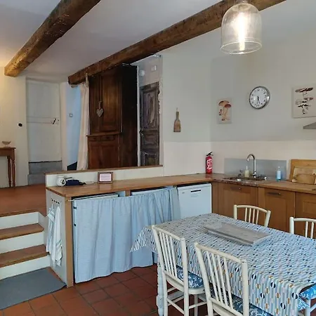 Prázdninový dům Ceps Sleeps 6 With Free Wifi Near The River Roquebrun