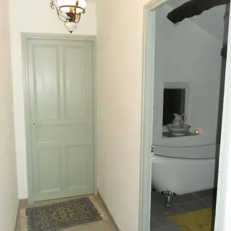 Ceps Sleeps 6 With Free Wifi Near The River