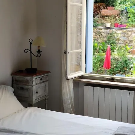 Ceps Sleeps 6 With Free Wifi Near The River Prázdninový dům *