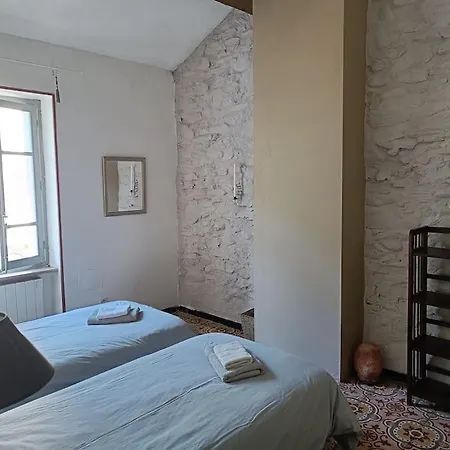 Ceps Sleeps 6 With Free Wifi Near The River Roquebrun