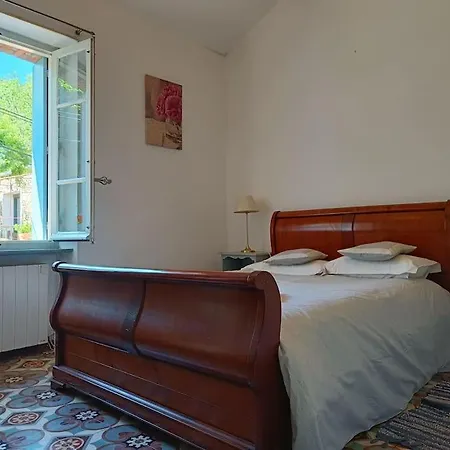 Ceps Sleeps 6 With Free Wifi Near The River Prázdninový dům