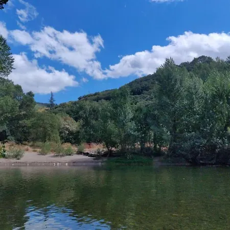 Ceps Sleeps 6 With Free Wifi Near The River Prázdninový dům