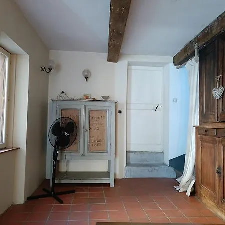 Ceps Sleeps 6 With Free Wifi Near The River Prázdninový dům *