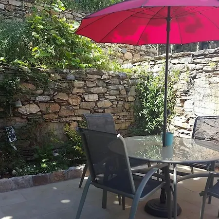 Ceps Sleeps 6 With Free Wifi Near The River *