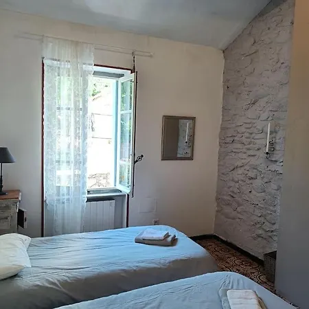 Ceps Sleeps 6 With Free Wifi Near The River * Roquebrun