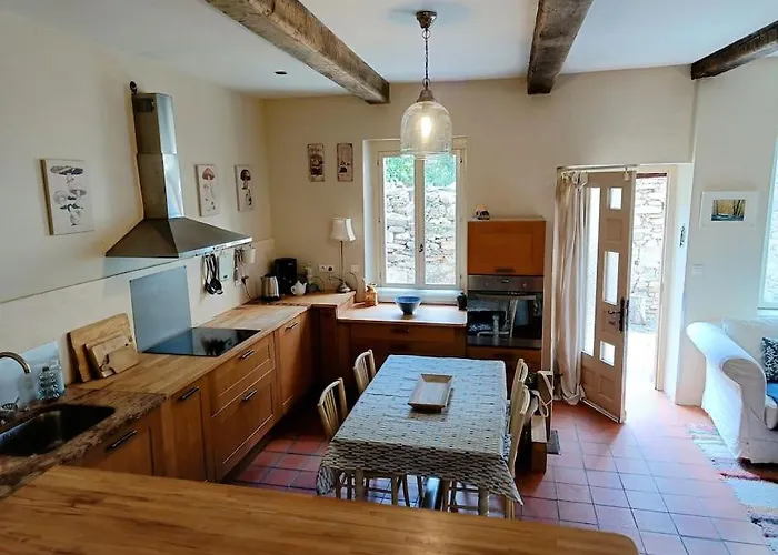 Ceps Sleeps 6 With Free Wifi Near The River Roquebrun
