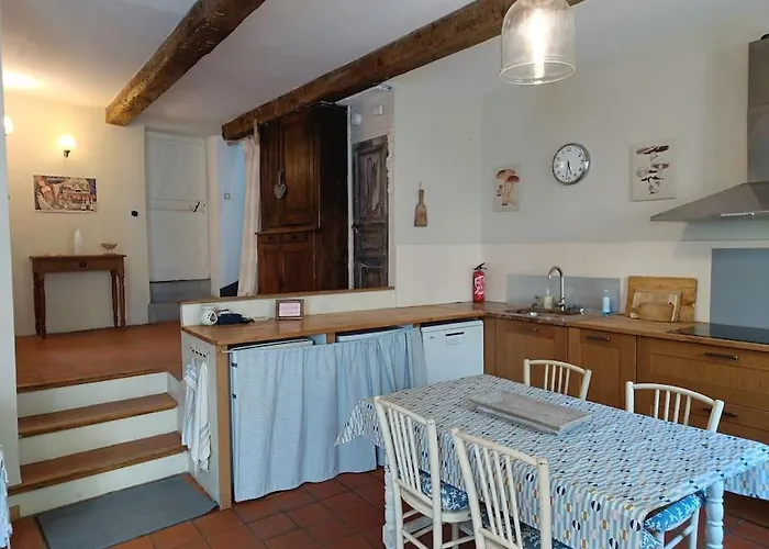 Feriehus Ceps Sleeps 6 With Free Wifi Near The River Roquebrun