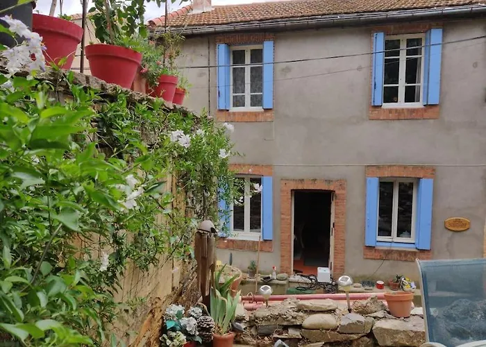 Ceps Sleeps 6 With Free Wifi Near The River Feriehus Roquebrun