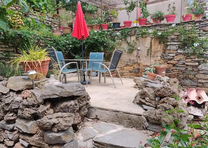 Ceps Sleeps 6 With Free Wifi Near The River