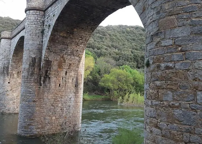 Feriehus Ceps Sleeps 6 With Free Wifi Near The River Roquebrun