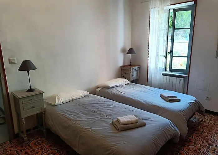 Feriehus Ceps Sleeps 6 With Free Wifi Near The River Roquebrun