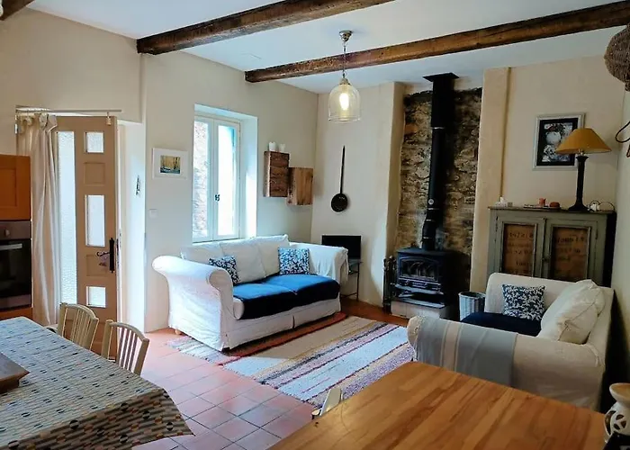 Ceps Sleeps 6 With Free Wifi Near The River Feriehus *