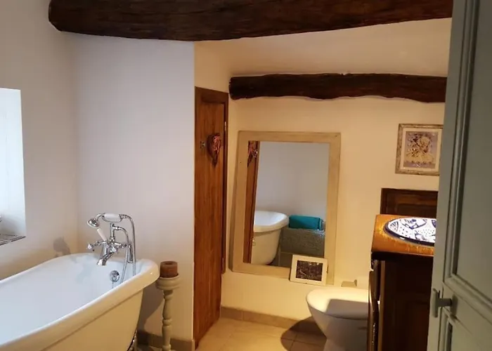 Feriehus Ceps Sleeps 6 With Free Wifi Near The River *