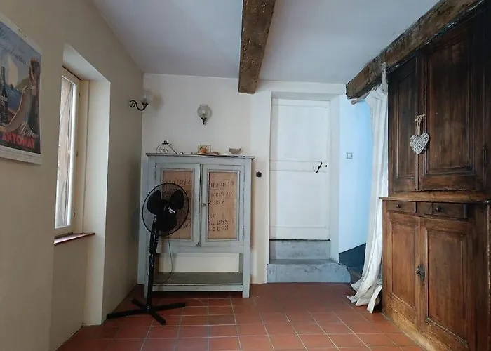 Ceps Sleeps 6 With Free Wifi Near The River Feriehus *