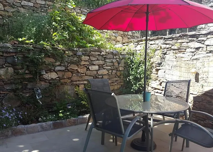 Ceps Sleeps 6 With Free Wifi Near The River *