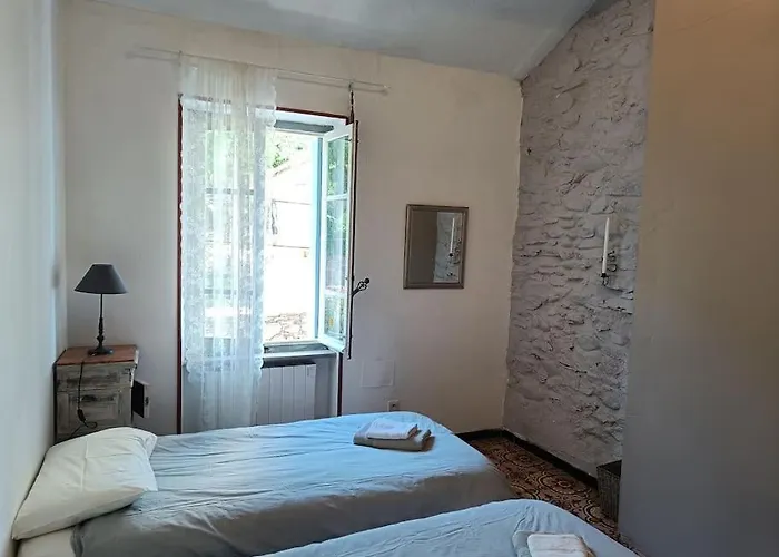 Ceps Sleeps 6 With Free Wifi Near The River * Roquebrun